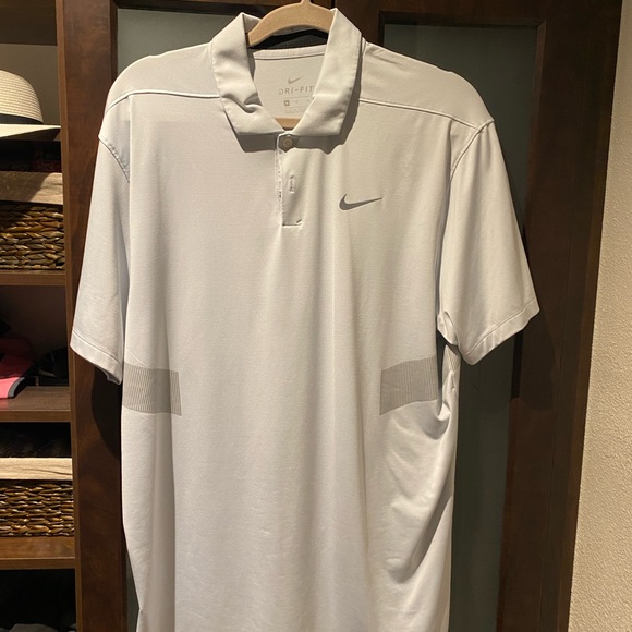 Nike golf polo, light gray medium - Picture 1 of 3
